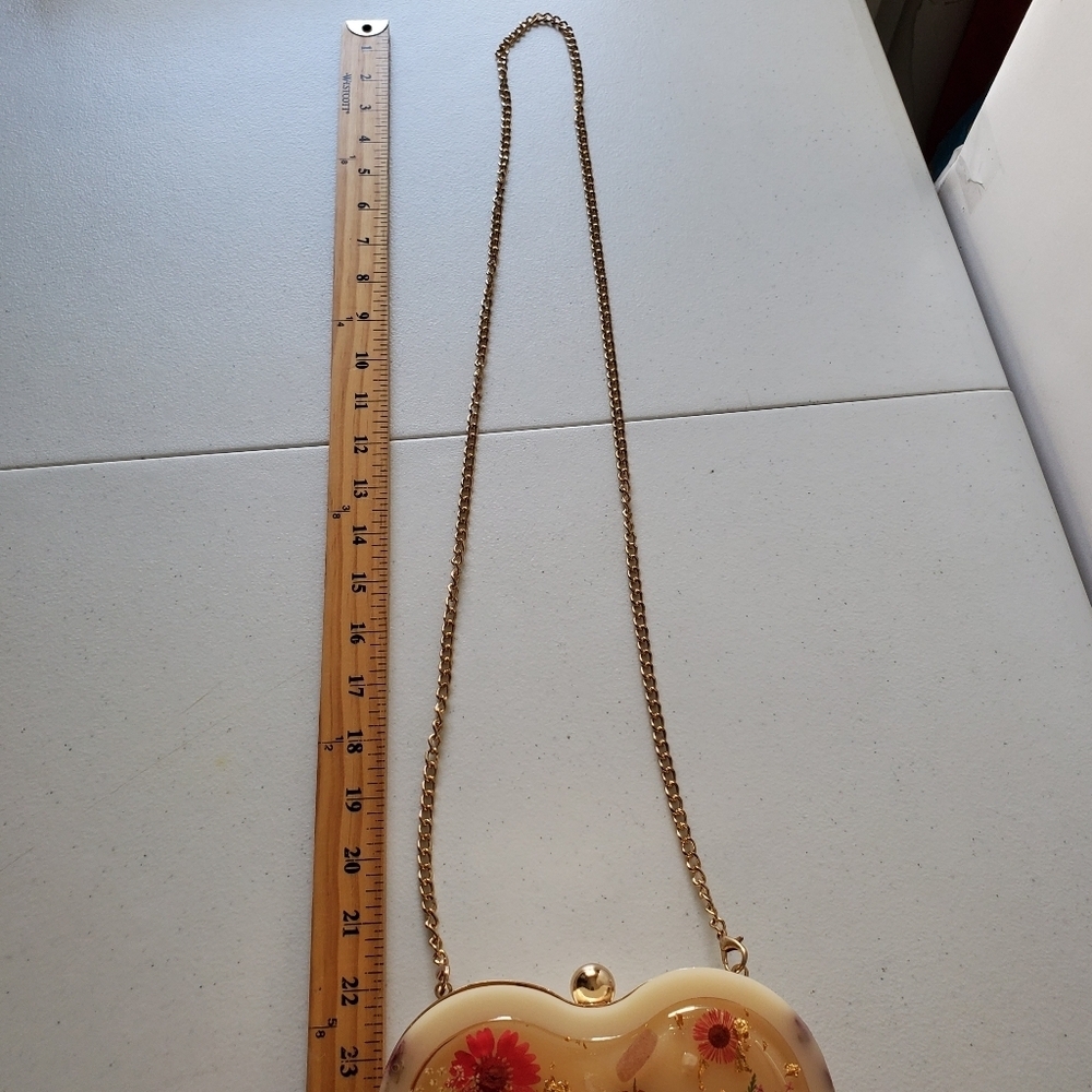 Heart Shaped Pressed Flower Resin Purse Chain Strap Wearable Art Clutch Bella - Picture 12 of 16